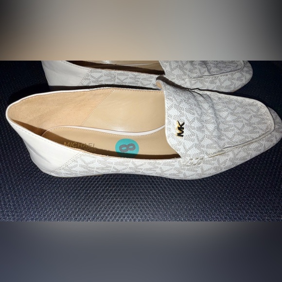Michael Kors Women's Cream Loafers - Picture 7 of 7